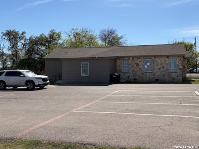 2027 Eastman Property Photo 2