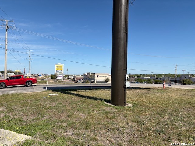 2027 Eastman Property Photo 6