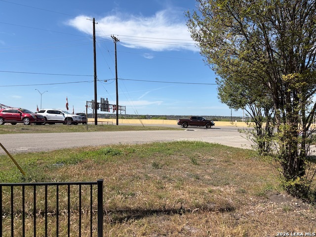 2027 Eastman Property Photo 9