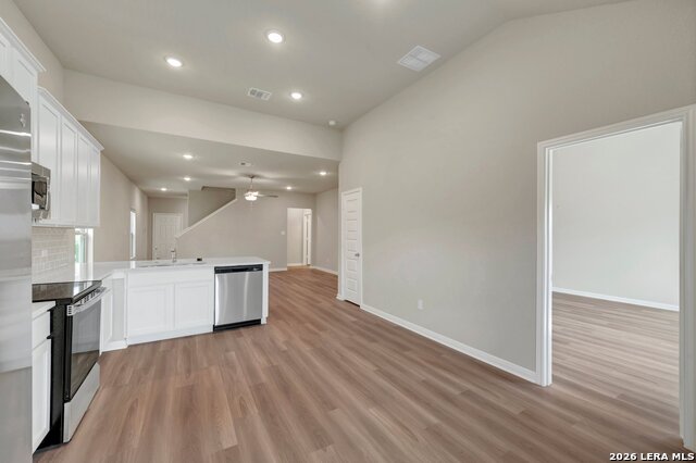10434 White Hart Lane Property Photo 6