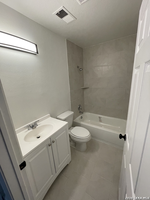 5547 Stonybrook Property Photo 14