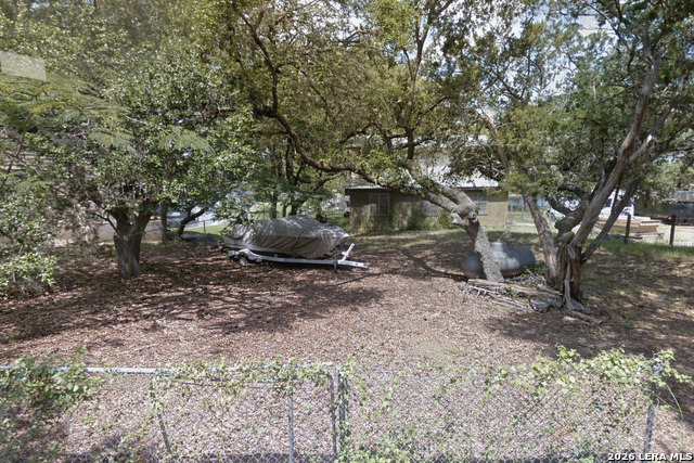 313 Watkins Pt Property Photo 4