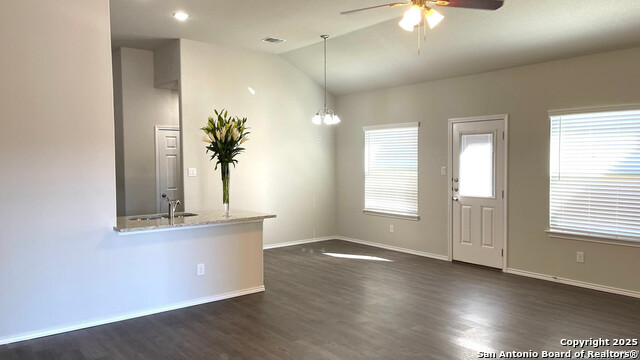 408 Emma Dr Property Photo 5