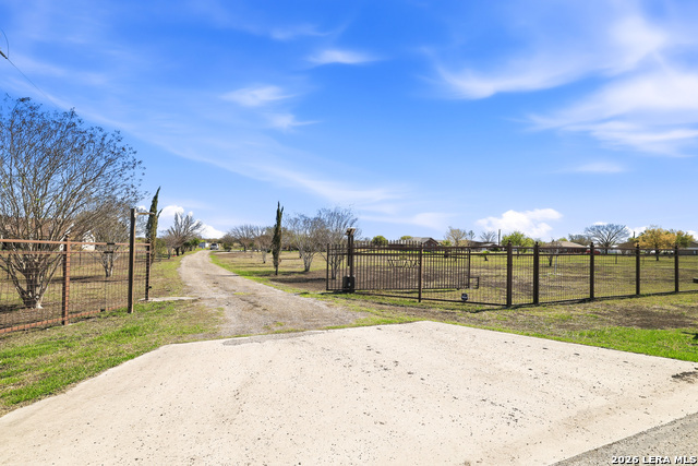 11421 Ware Seguin Property Photo 1