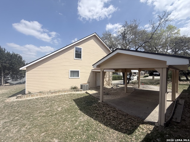 146 Creekview Property Photo 4