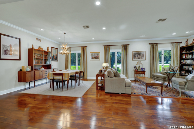 8 Trophy Property Photo 12
