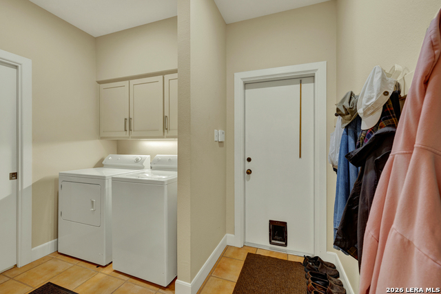 8 Trophy Property Photo 28