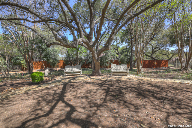 8 Trophy Property Photo 42