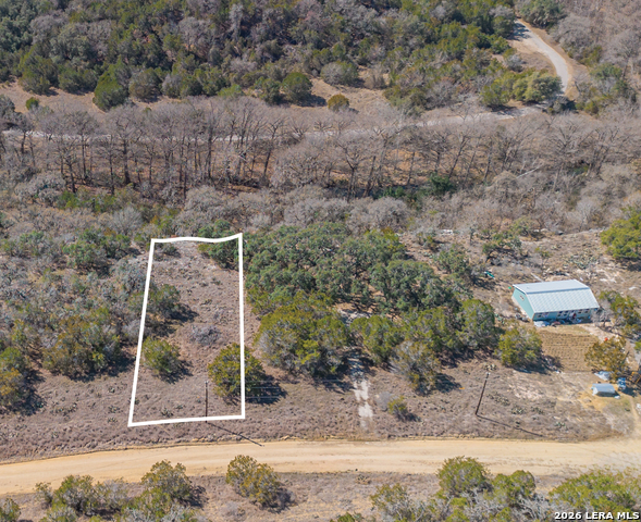 1076 Blue Bonnet Hill Property Photo 3