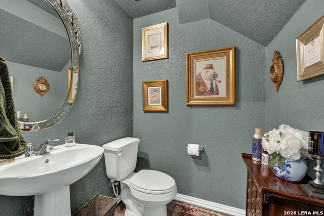2080 Cowan Property Photo 25