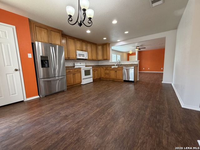11102 Anarbor Field Property Photo 6