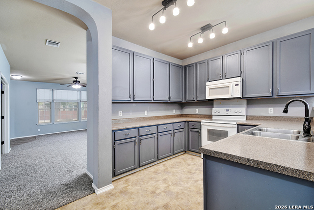 248 Cloud Crossing Property Photo 9