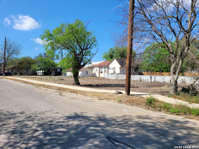 1514 Ash St Property Photo 7
