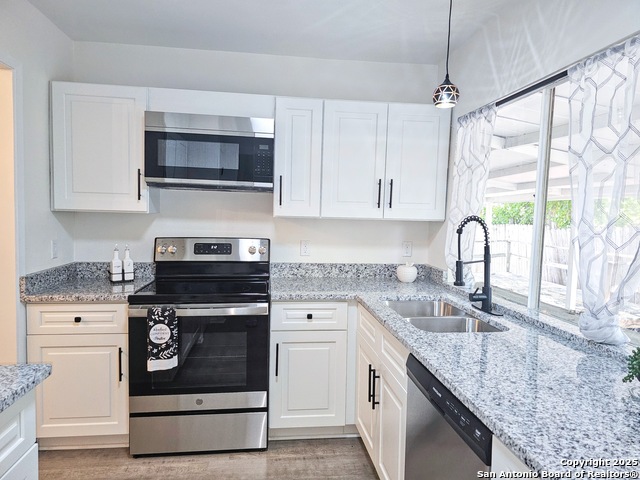 6606 Lake Glen Property Photo 1