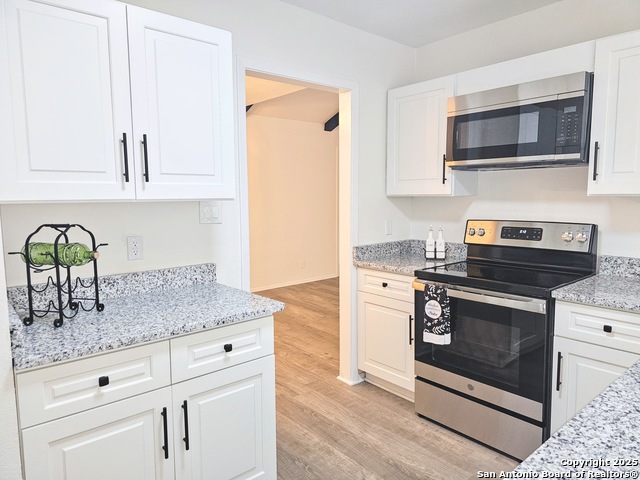 6606 Lake Glen Property Photo 3