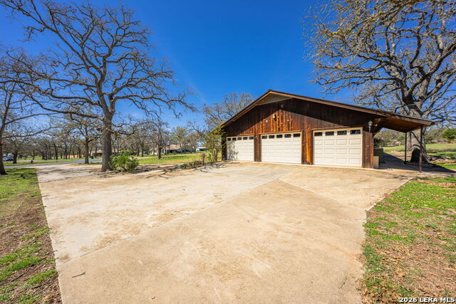 162 Oak Wood Rd Property Photo 26