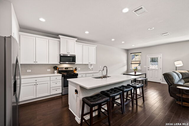 21022 Chestnut Property Photo 7