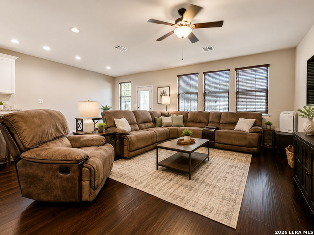 21022 Chestnut Property Photo 10