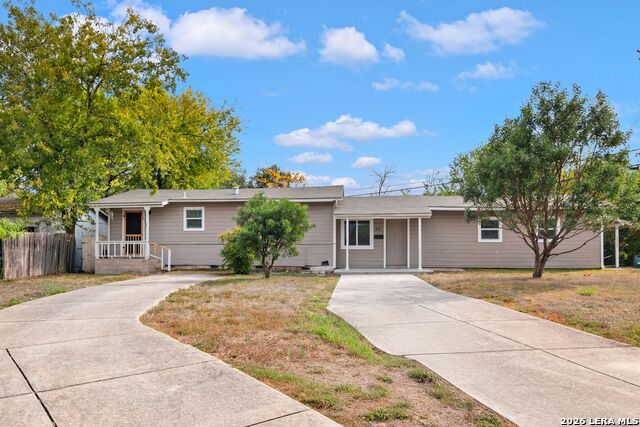 166 El Monte Property Photo 1