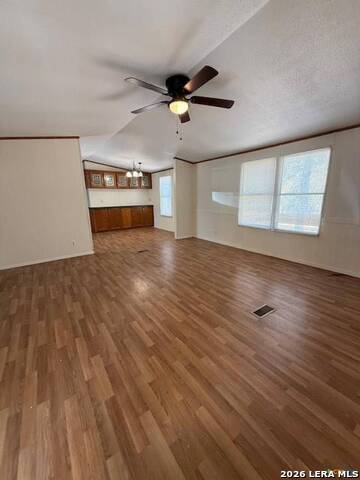 263 Hickory Hill Property Photo 4