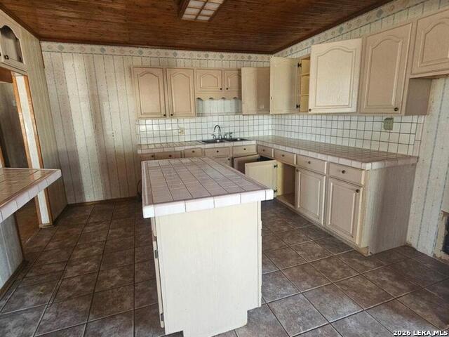 118 W Vestal Property Photo 4