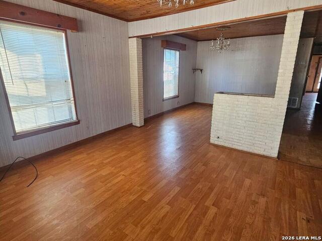 118 W Vestal Property Photo 5