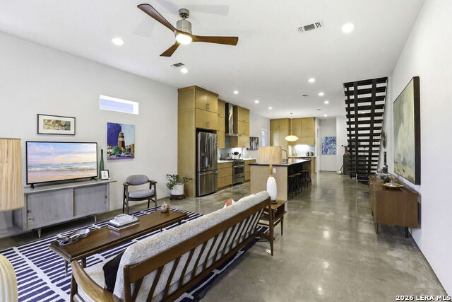 130 Clay Property Photo 7