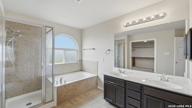 305 Hazeltine Way Property Photo 24