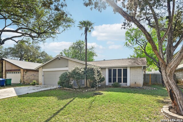 11815 Broadwood Property Photo 2