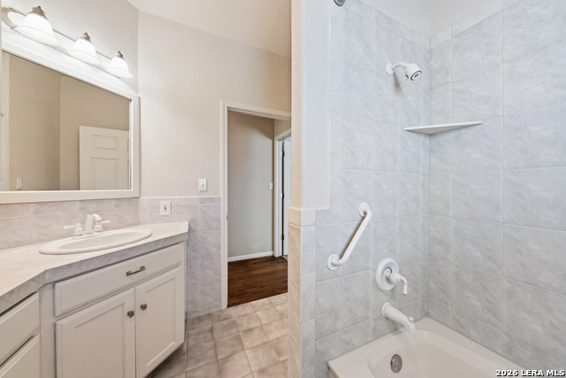 2592 Edgegrove Property Photo 20