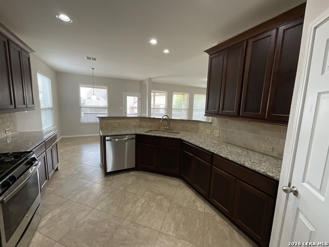 12422 Red Maple Property Photo 9