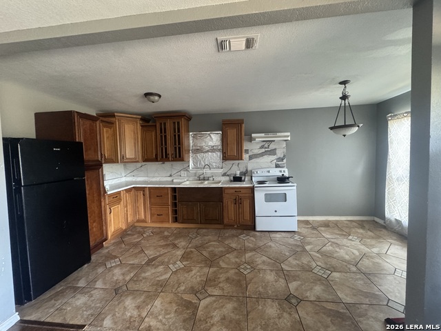 818 W Brazos Property Photo 17