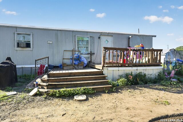 408 Hickory St Property Photo 5