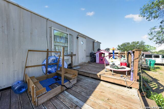 408 Hickory St Property Photo 6