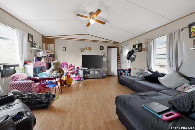 408 Hickory St Property Photo 11