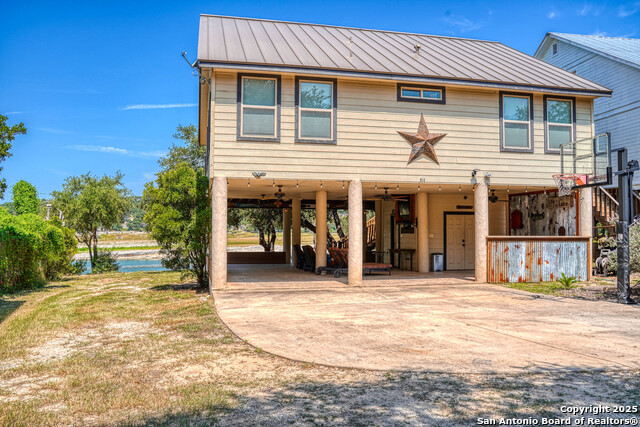 914 Pebble Beach Dr Nw Property Photo 3