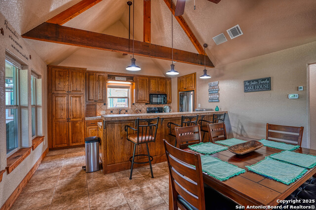 914 Pebble Beach Dr Nw Property Photo 9