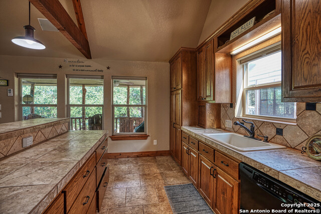 914 Pebble Beach Dr Nw Property Photo 12