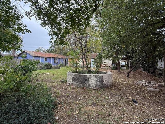1033 Saldana Property Photo 6
