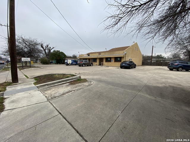 755 Division Property Photo 4