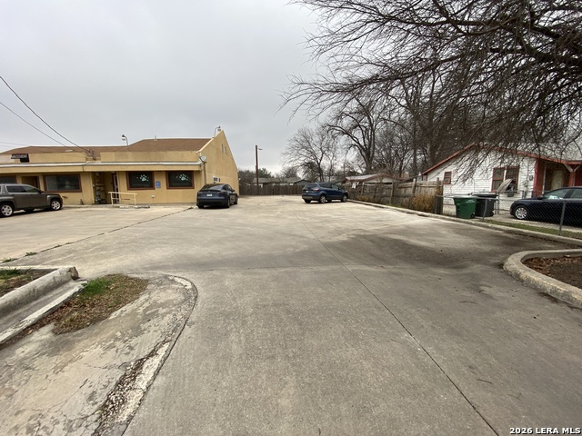 755 Division Property Photo 5