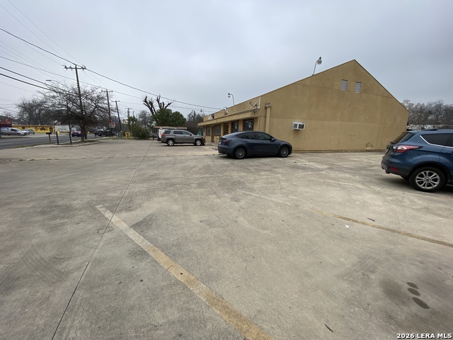 755 Division Property Photo 7