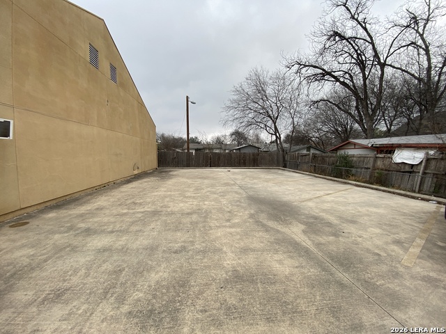 755 Division Property Photo 9