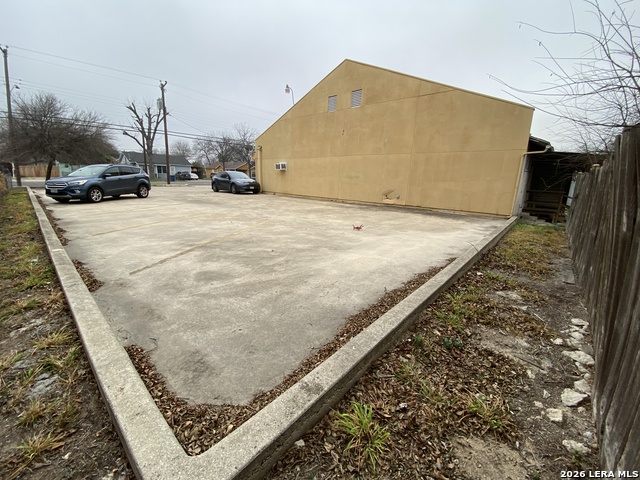 755 Division Property Photo 10