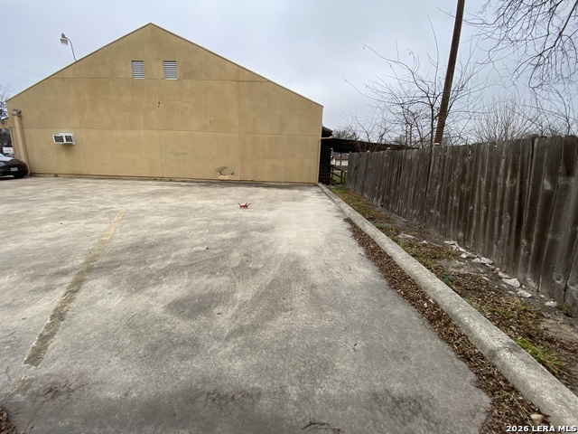 755 Division Property Photo 11