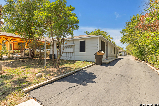 1655 Amanda Property Photo 2
