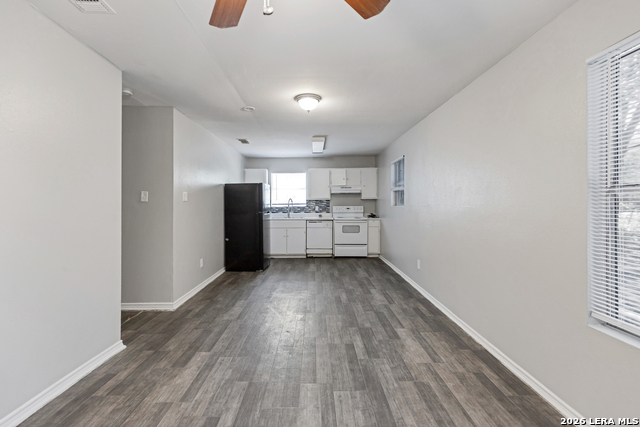 1655 Amanda Property Photo 13