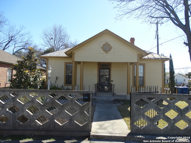 262 Ray Ave Property Photo 1