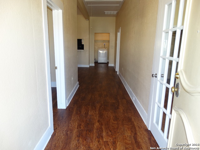 262 Ray Ave Property Photo 3