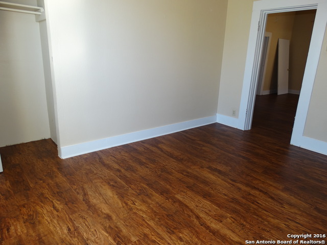262 Ray Ave Property Photo 11